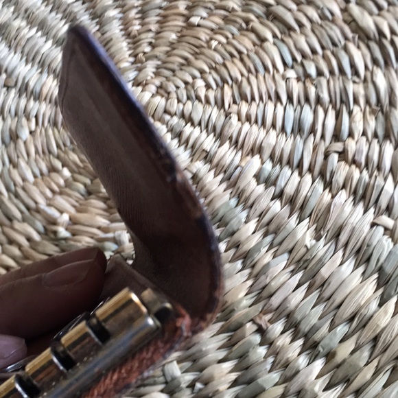 Authentic preloved Louis Vitton Key Holder - Picture 14 of 17